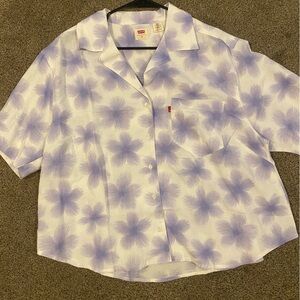 Levi’s shirt
